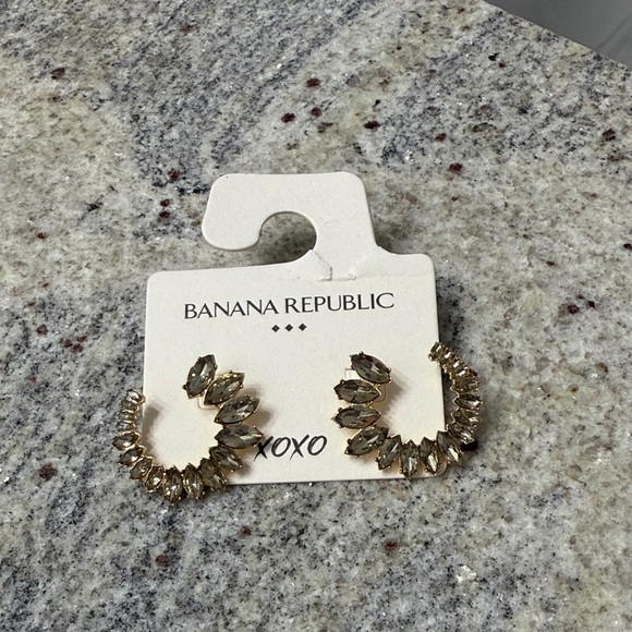 Banana Republic Accessories - Banana Republic Gold Crystal Earrings